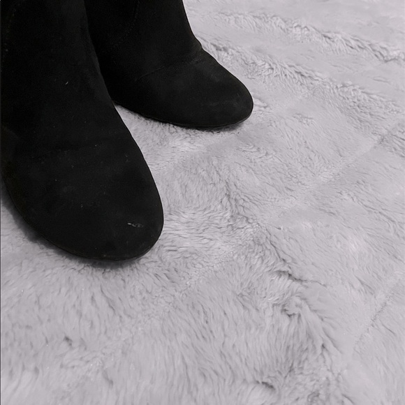 🚫Sold🚫 Faux Suede Ankle Boots - Picture 4 of 5